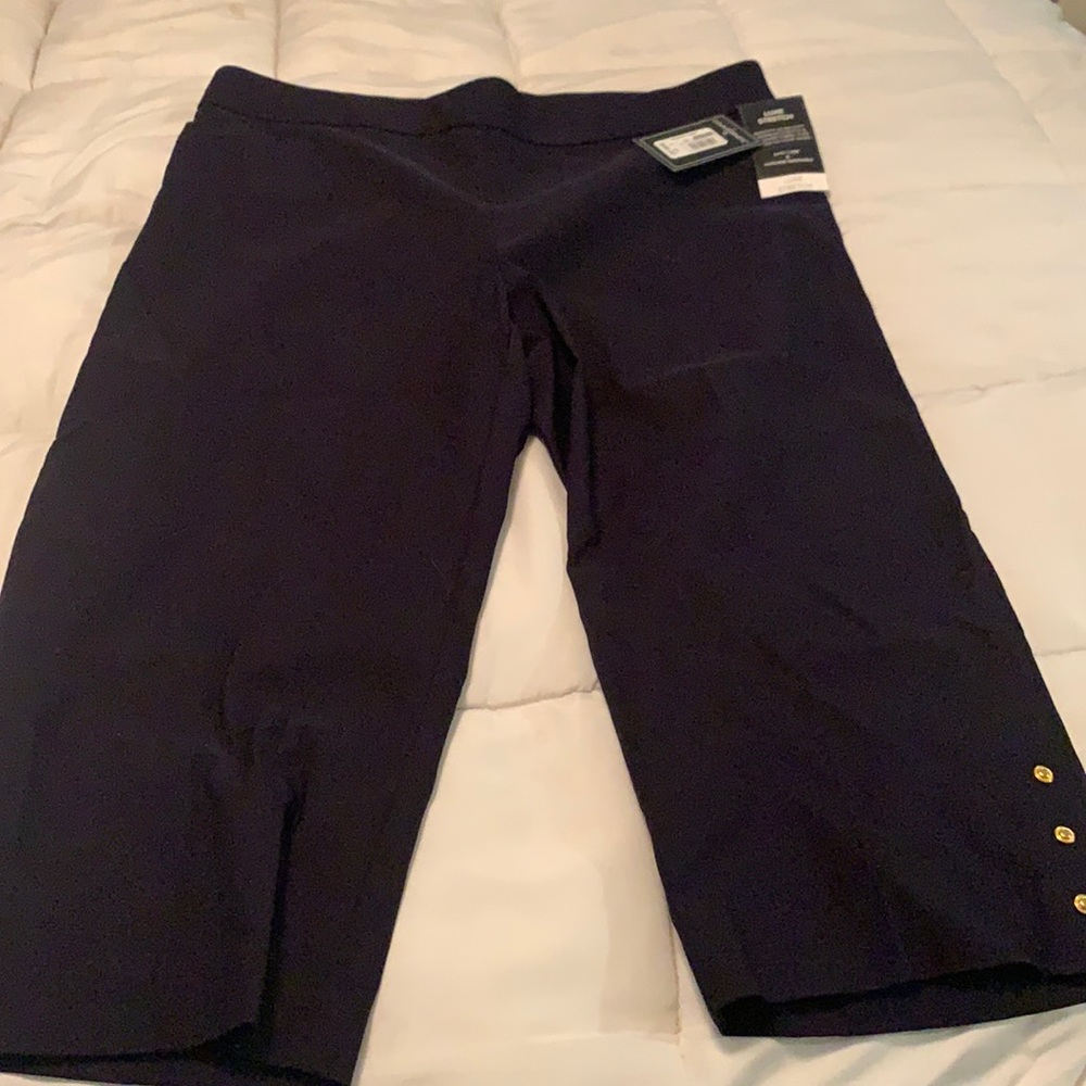 Navy Capris